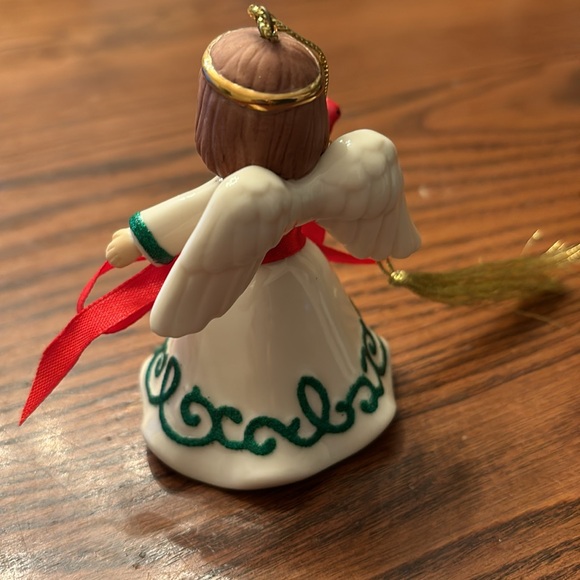NWOT! Lenox for the Holidays Christmas angel holding cardinal - Picture 8 of 8